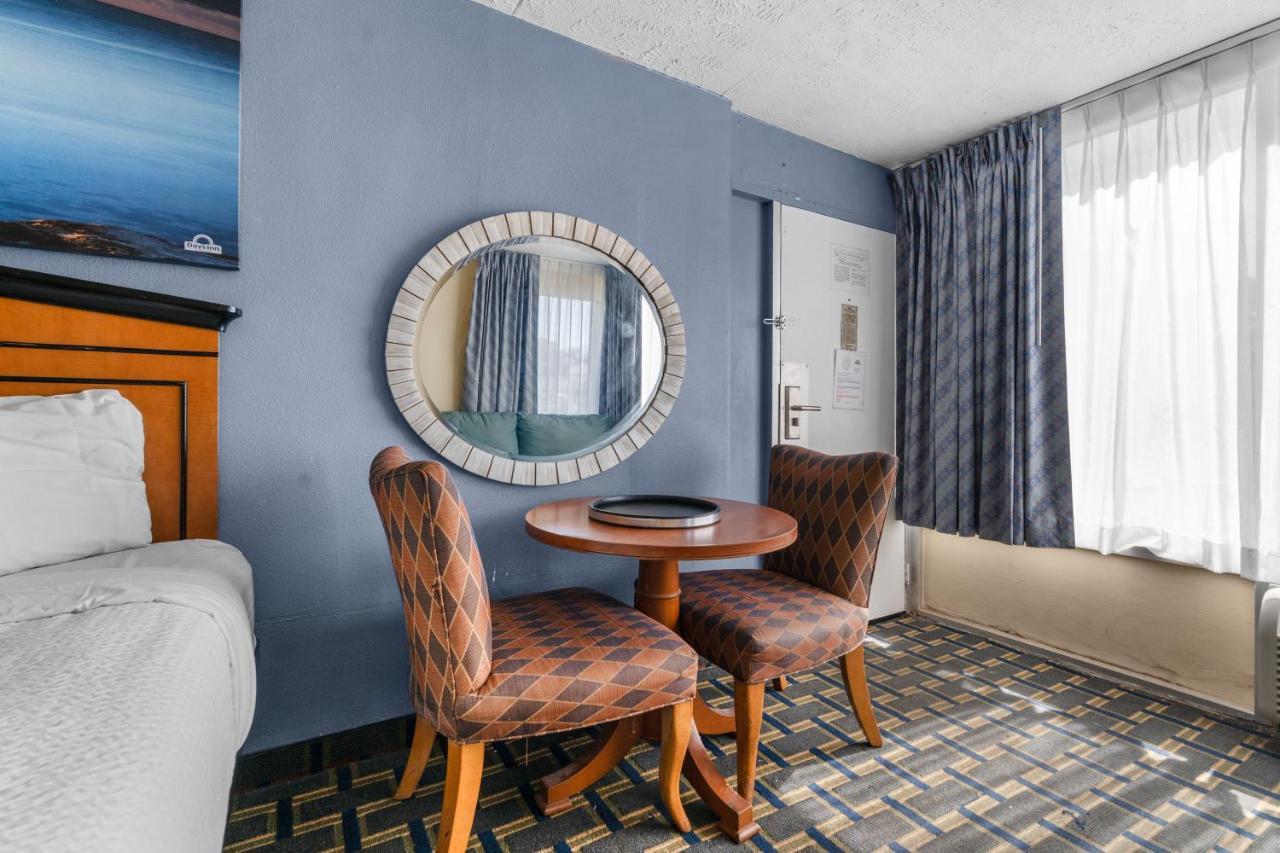 Days Inn By Wyndham Myrtle Beach-Grand Strand Eksteriør bilde